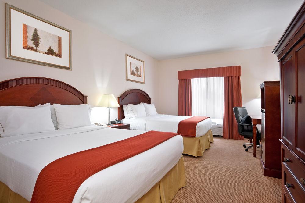 Holiday Inn Express & Suites Detroit - Farmington Hills By Ihg Northville Zewnętrze zdjęcie