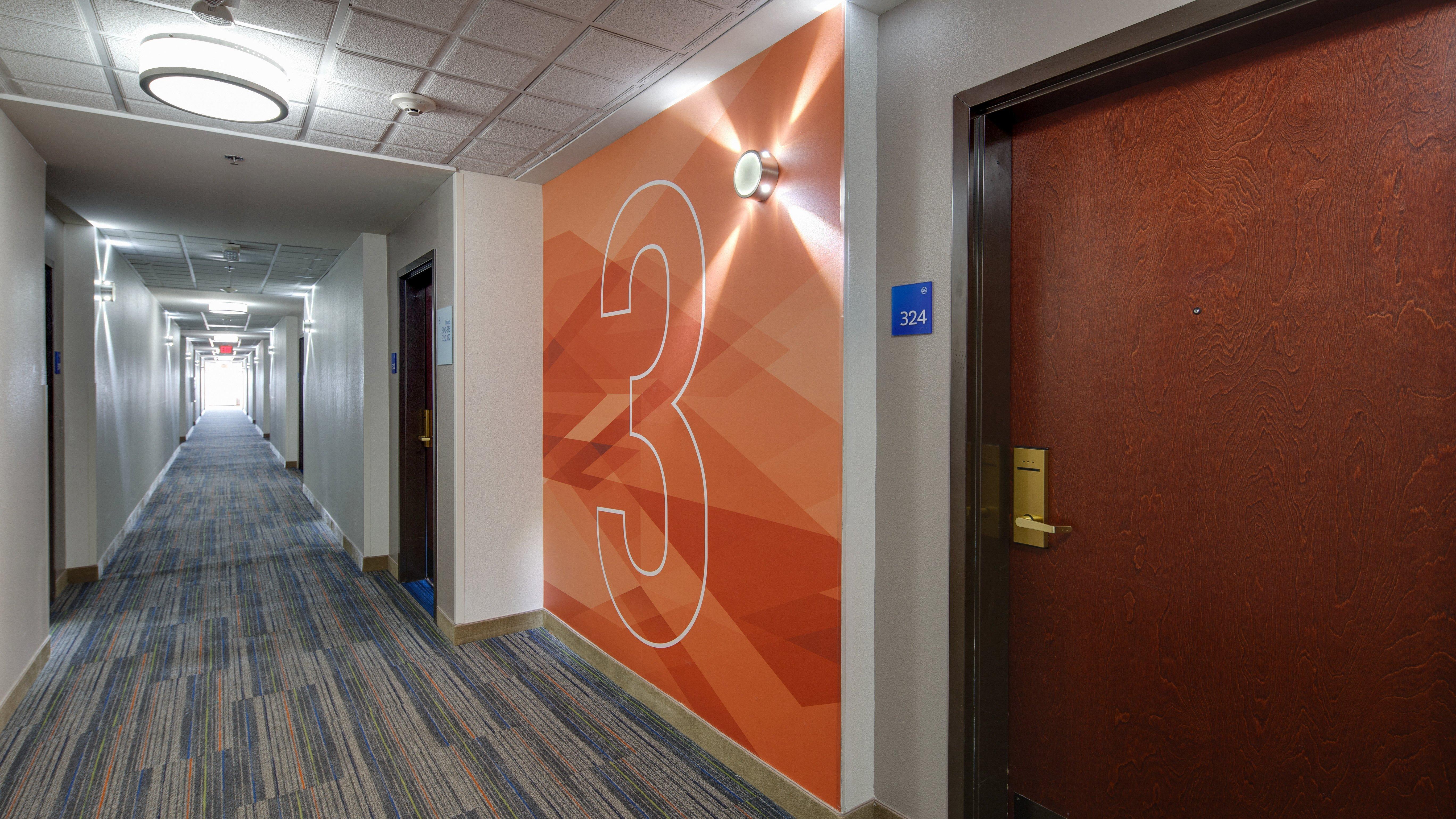 Holiday Inn Express & Suites Detroit - Farmington Hills By Ihg Northville Zewnętrze zdjęcie
