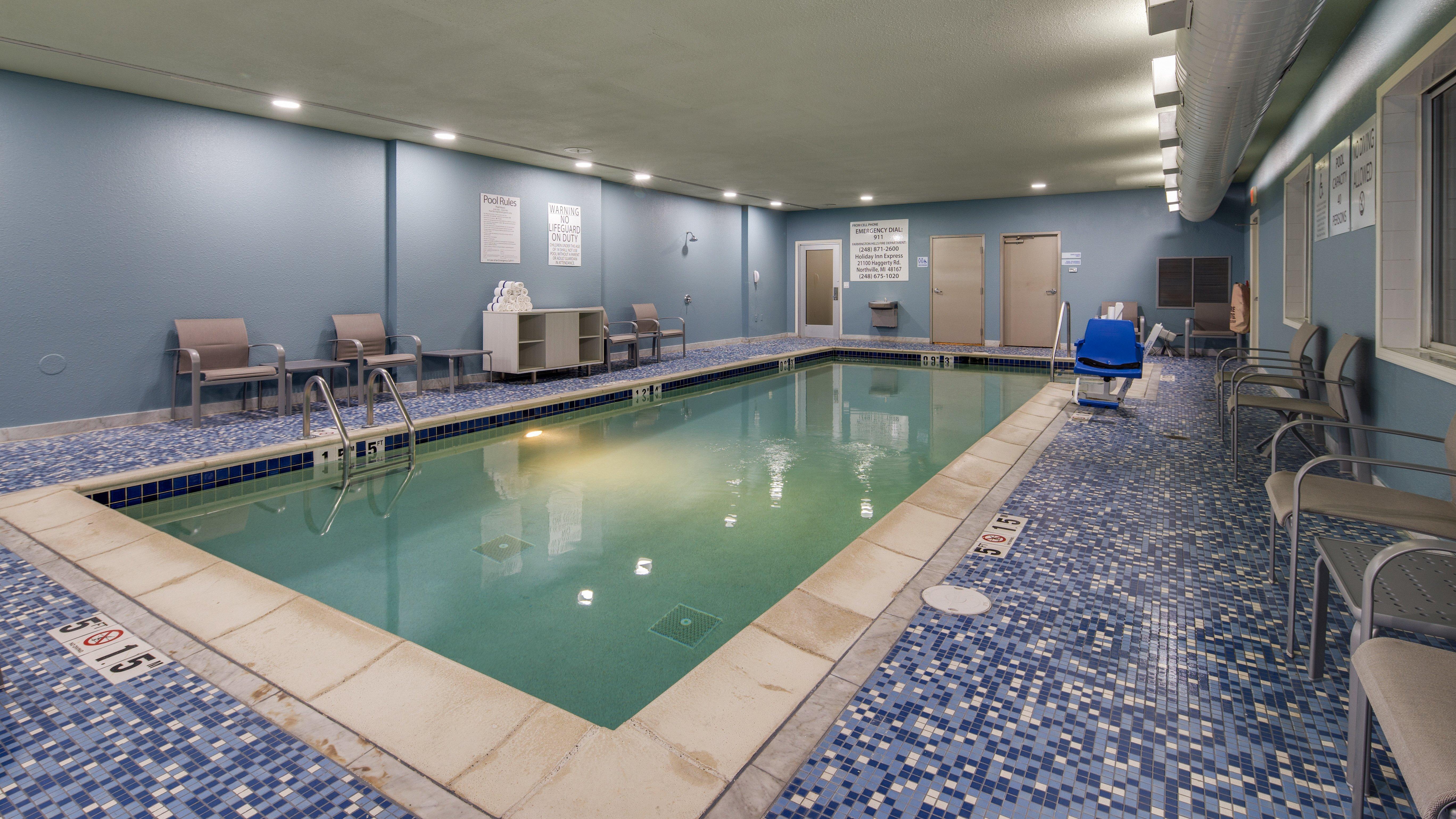 Holiday Inn Express & Suites Detroit - Farmington Hills By Ihg Northville Zewnętrze zdjęcie