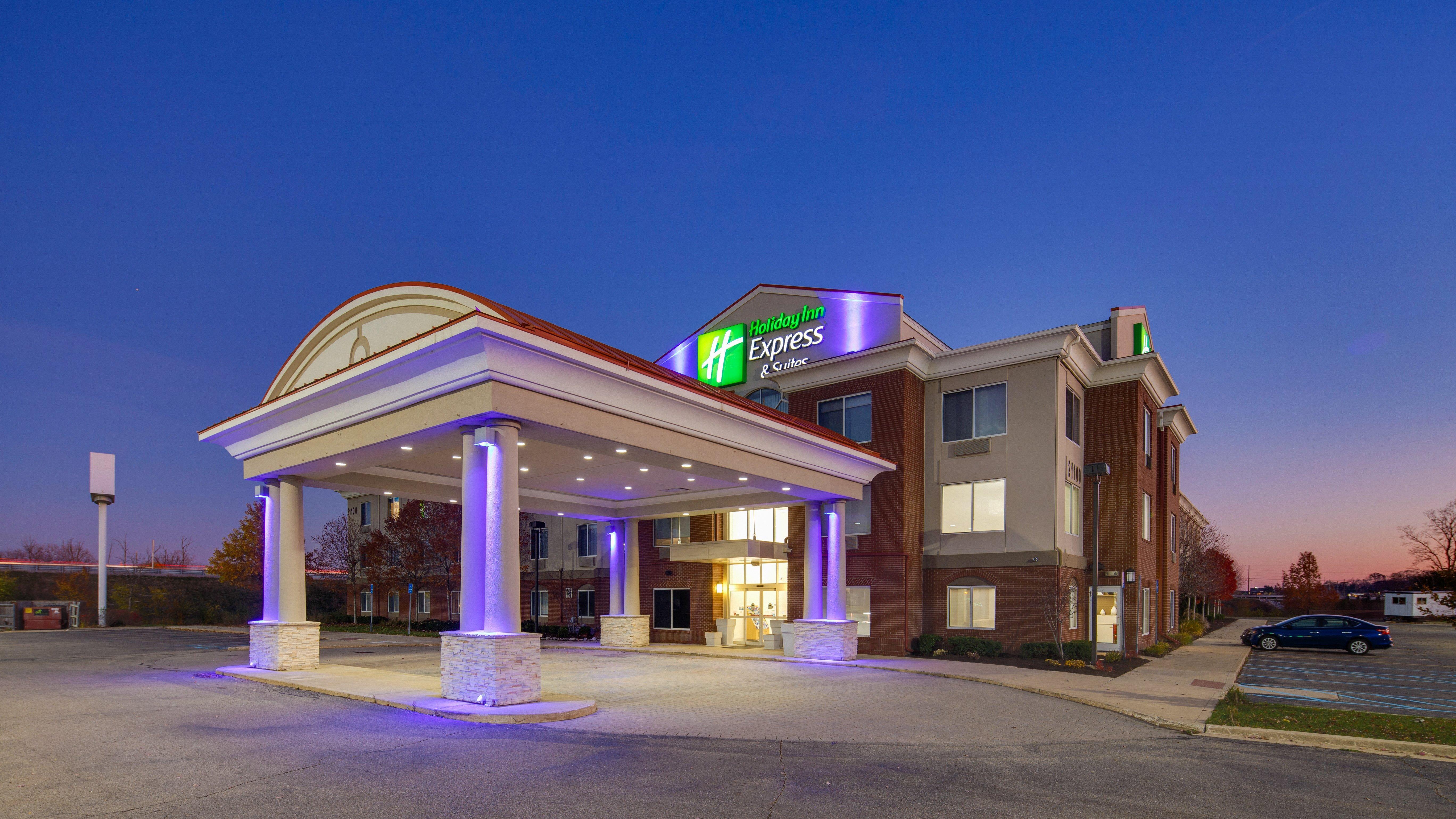 Holiday Inn Express & Suites Detroit - Farmington Hills By Ihg Northville Zewnętrze zdjęcie