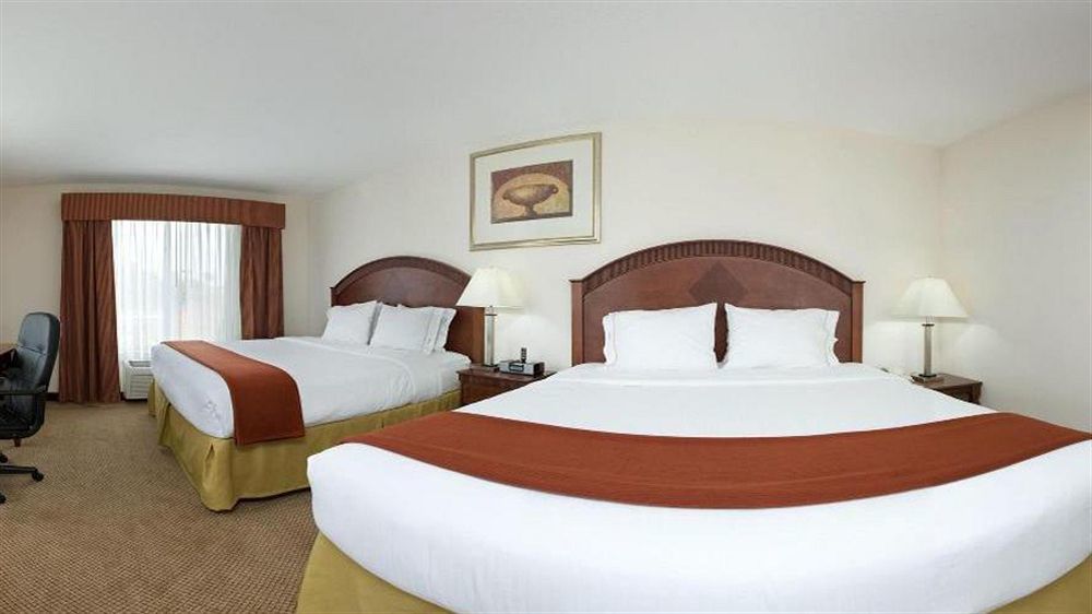 Holiday Inn Express & Suites Detroit - Farmington Hills By Ihg Northville Zewnętrze zdjęcie