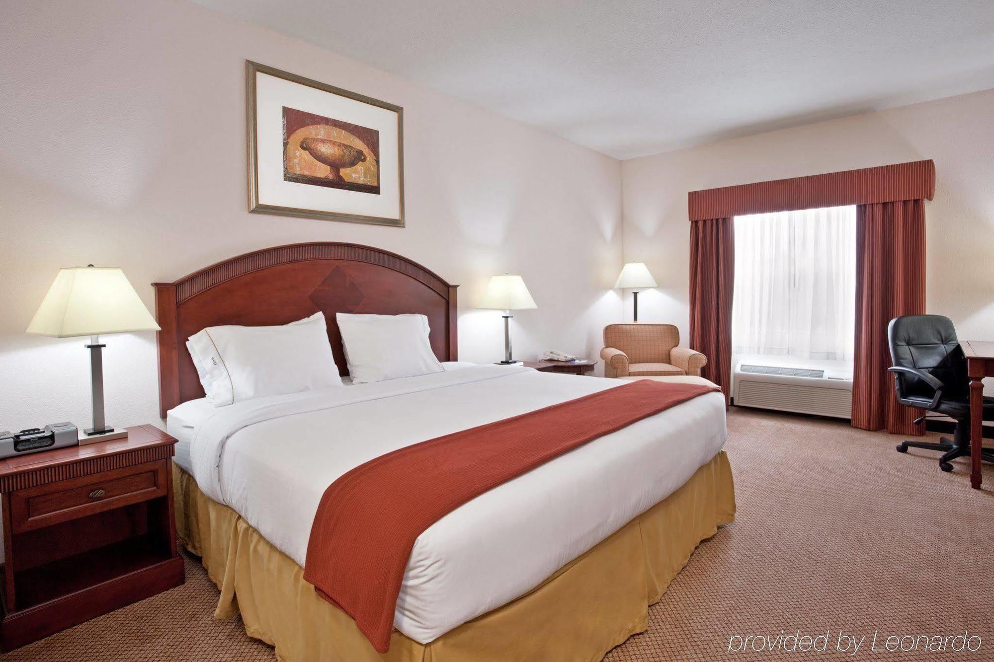 Holiday Inn Express & Suites Detroit - Farmington Hills By Ihg Northville Zewnętrze zdjęcie